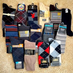 Men’s NWT dress socks.